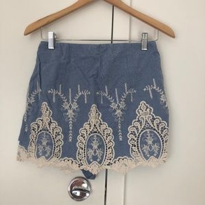 LF Fun cute light blue skirt w shorts in back